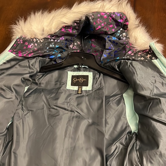 ***Brand New***Jessica Simpson | Aqua Faux-Fur-Trim Camryn Puffer Coat - Picture 3 of 5